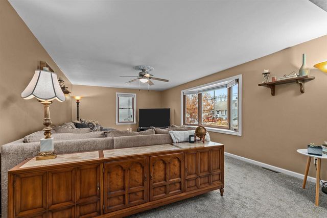 527 W MCKINLEY AVENUE, Little Chute, WI 54140