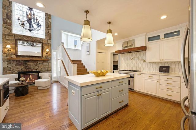 8612 MCHENRY ST, Vienna, VA 22180