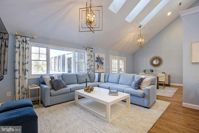 8612 MCHENRY ST, Vienna, VA 22180