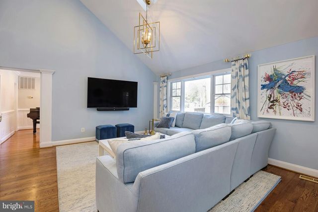 8612 MCHENRY ST, Vienna, VA 22180