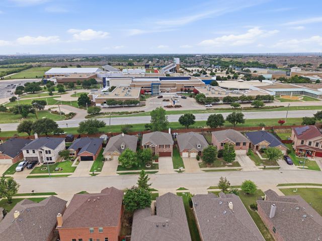 5833 Fantail Drive, Fort Worth, TX 76179
