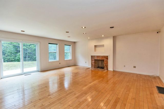 148 Old Dublin Road, Peterborough, NH 03458