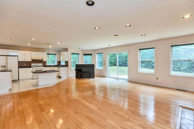 148 Old Dublin Road, Peterborough, NH 03458