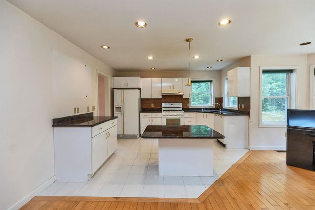 148 Old Dublin Road, Peterborough, NH 03458