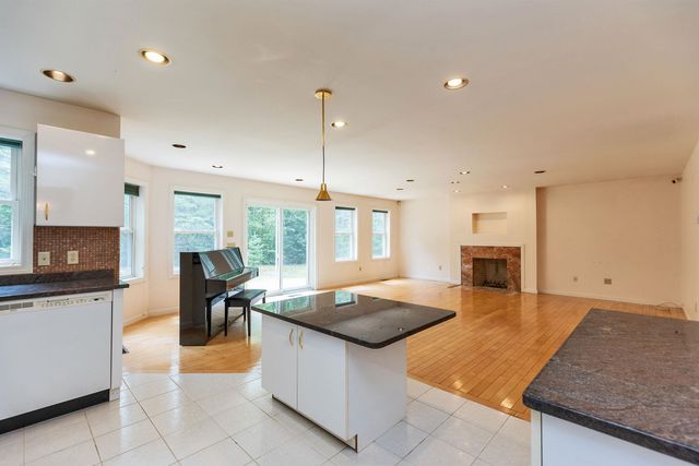 148 Old Dublin Road, Peterborough, NH 03458