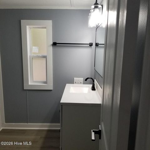 232 Lake Drive SW, Supply, NC 28462