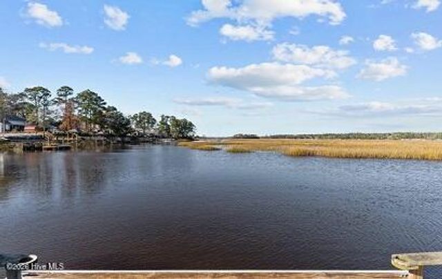 232 Lake Drive SW, Supply, NC 28462