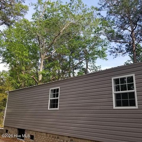 232 Lake Drive SW, Supply, NC 28462