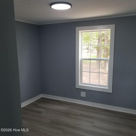 232 Lake Drive SW, Supply, NC 28462