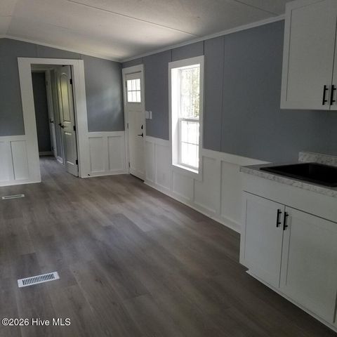 232 Lake Drive SW, Supply, NC 28462