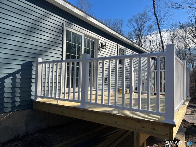 238 Simpson Lane, Montville, CT 06370