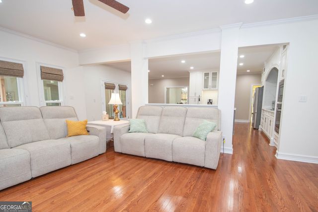 125 County Down, Fayetteville, GA 30215