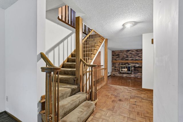15432 Highwood Drive, Minnetonka, MN 55345