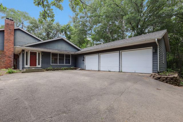 15432 Highwood Drive, Minnetonka, MN 55345