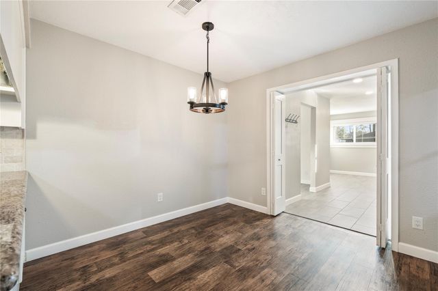 301 Mimosa Drive, Hitchcock, TX 77563