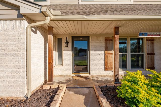 301 Mimosa Drive, Hitchcock, TX 77563