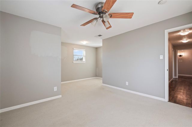 301 Mimosa Drive, Hitchcock, TX 77563