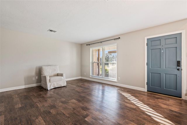 301 Mimosa Drive, Hitchcock, TX 77563