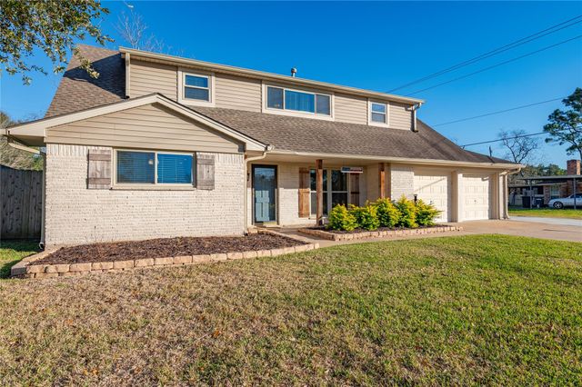 301 Mimosa Drive, Hitchcock, TX 77563