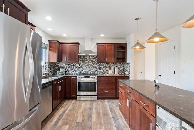 38389 NE Vista Key Drive, Hansville, WA 98340