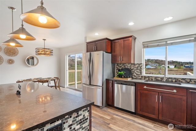 38389 NE Vista Key Drive, Hansville, WA 98340