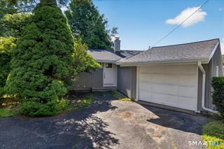 17 Hickory Hill Drive, Waterbury, CT 06708