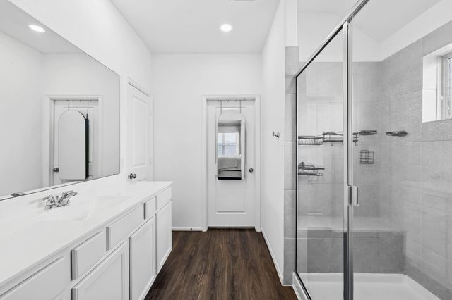 7106 Hillside Avenue, Mont Belvieu, TX 77523