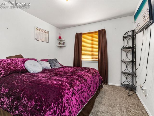 734 S Legend Lane, Pueblo, CO 81007