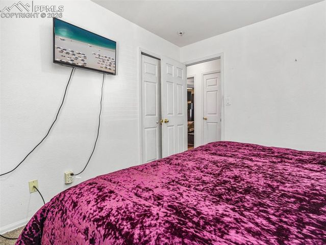 734 S Legend Lane, Pueblo, CO 81007