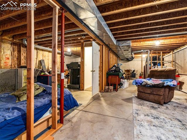 734 S Legend Lane, Pueblo, CO 81007