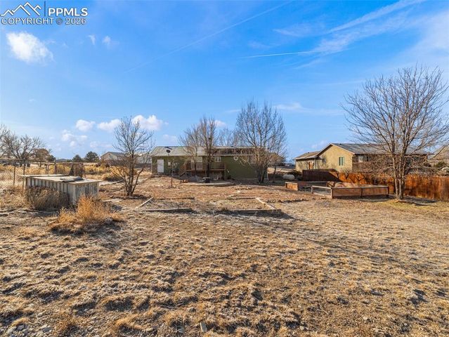 734 S Legend Lane, Pueblo, CO 81007