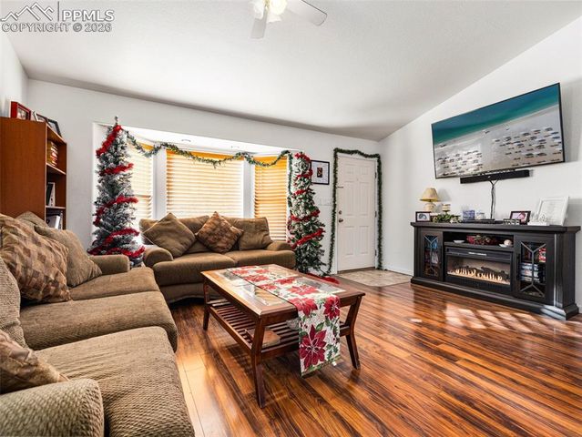 734 S Legend Lane, Pueblo, CO 81007