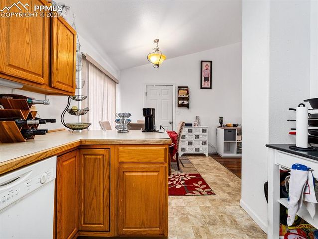 734 S Legend Lane, Pueblo, CO 81007