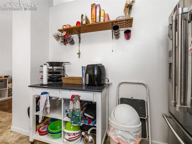 734 S Legend Lane, Pueblo, CO 81007