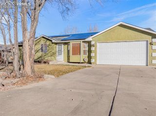 734 S Legend Lane, Pueblo, CO 81007
