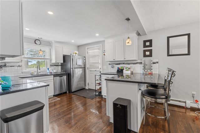 21 Bailey Street, East Providence, RI 02916