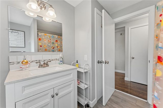 21 Bailey Street, East Providence, RI 02916