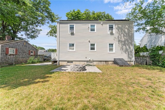21 Bailey Street, East Providence, RI 02916