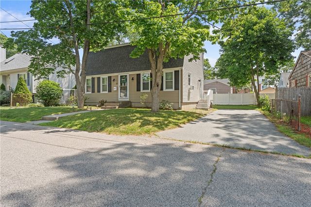 21 Bailey Street, East Providence, RI 02916