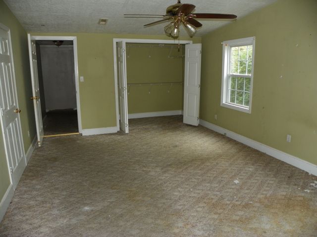 311 Officer Dr, Sparta, TN 38583