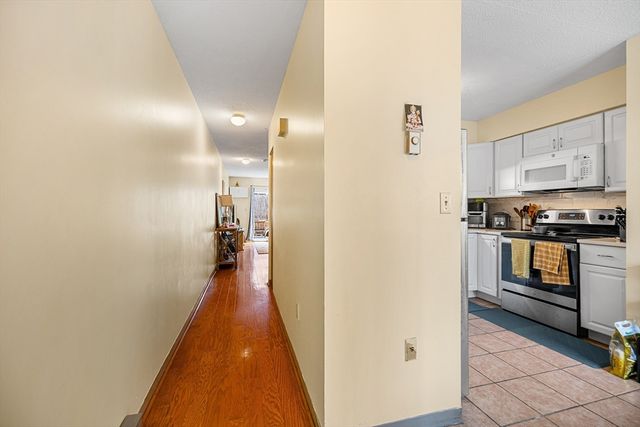 60 Bradley St 60, Somerville, MA 02145