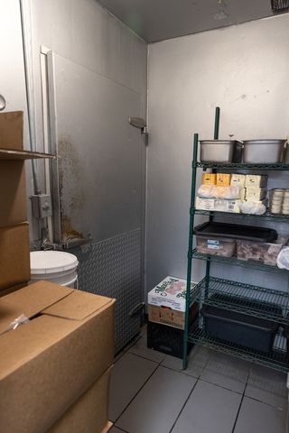 112 E 71st Street, Chicago, IL 60619