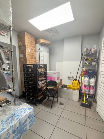 112 E 71st Street, Chicago, IL 60619