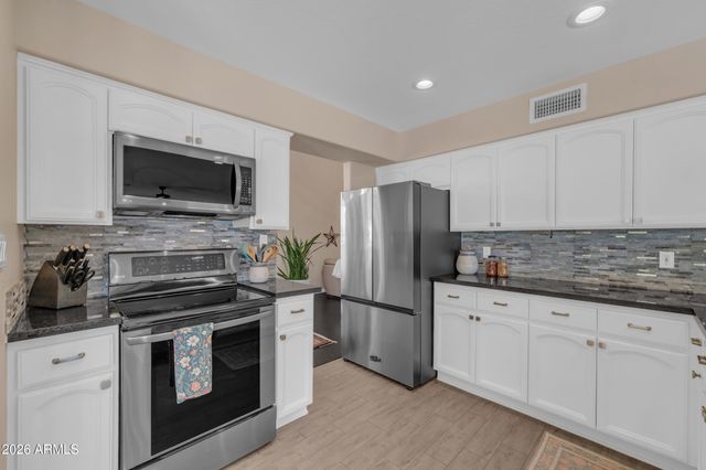 6690 N 183RD Avenue, Waddell, AZ 85355