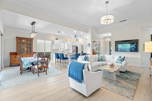8338 SE Angelina Court, Hobe Sound, FL 33455