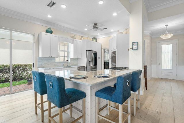 8338 SE Angelina Court, Hobe Sound, FL 33455