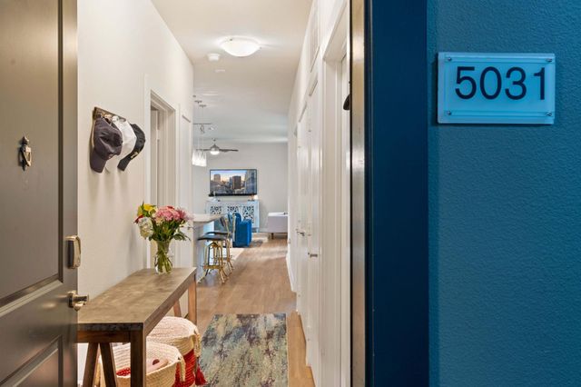 1900 Barton Springs RD 5031, Austin, TX 78704
