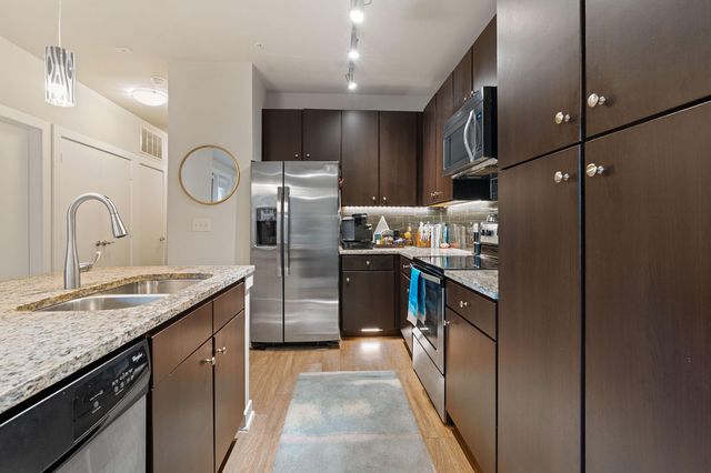 1900 Barton Springs RD 5031, Austin, TX 78704