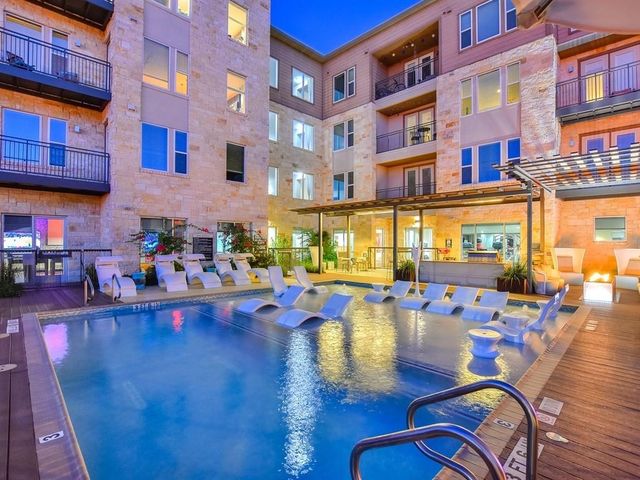 1900 Barton Springs RD 5031, Austin, TX 78704