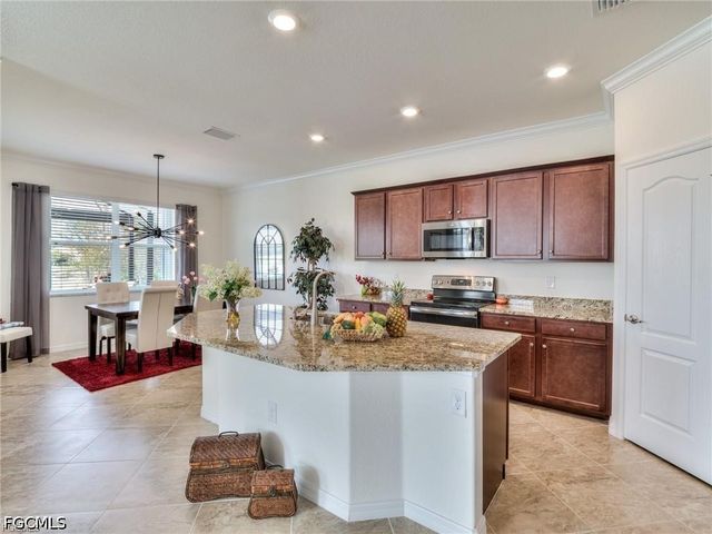10399 Prato DR, Fort Myers, FL 33913